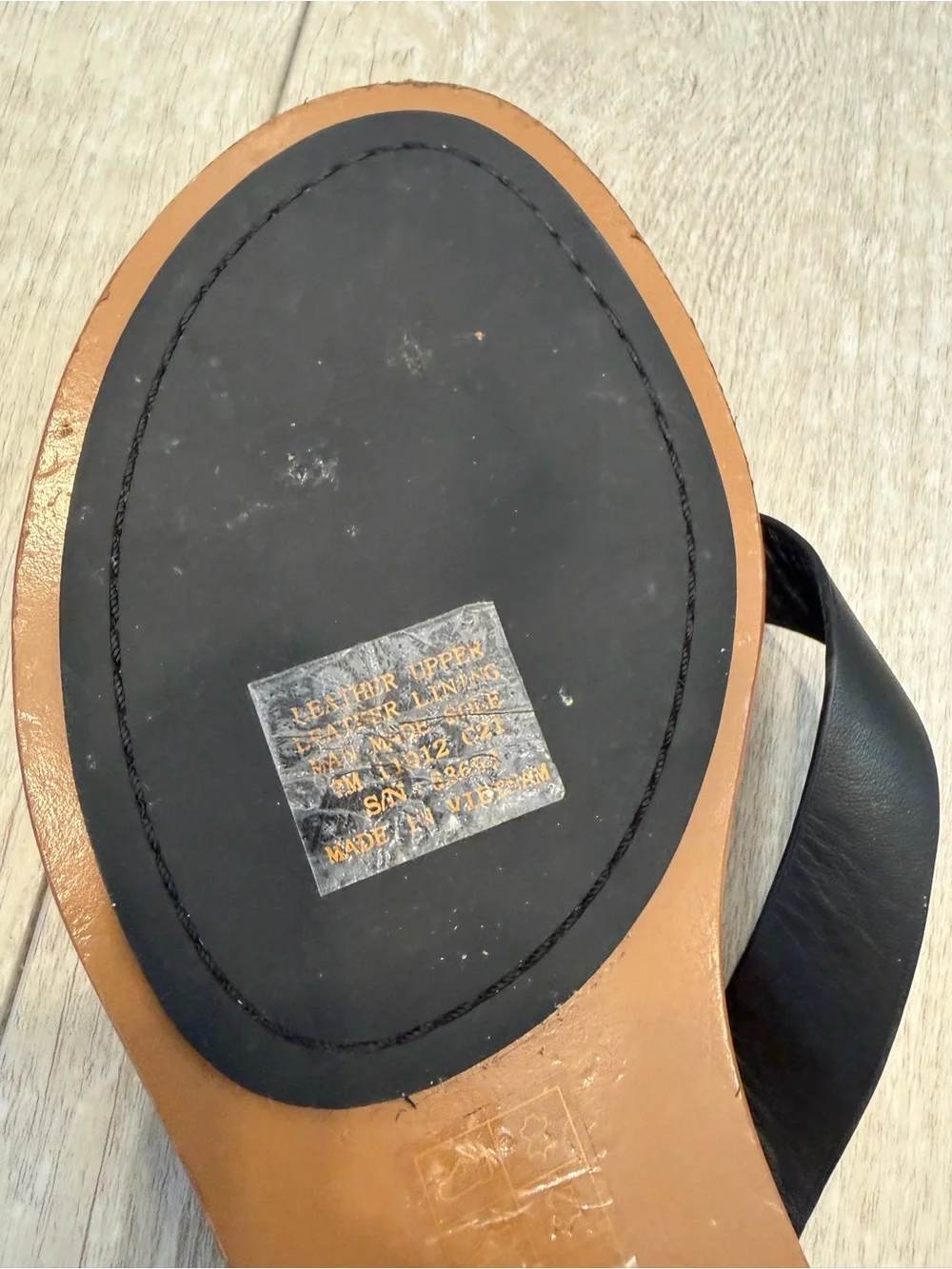 Tory Burch Black Leather Thong Sandals with Tan Footbed
